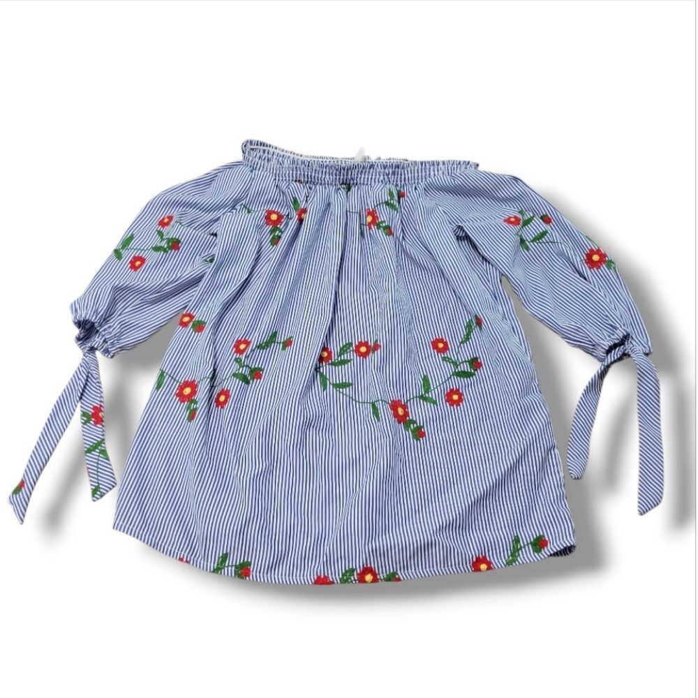 Mirror Image Top Size Medium Woman's Off Shoulder Blouse 3/4 Sleeves Embroidered